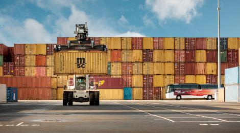 VISITE DU PORT DE SAINT-NAZAIRE - SAINT-NAZAIRE RENVERSANTE